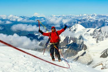 Kazbek – wyprawa górska z trekkingiem | Sunsara